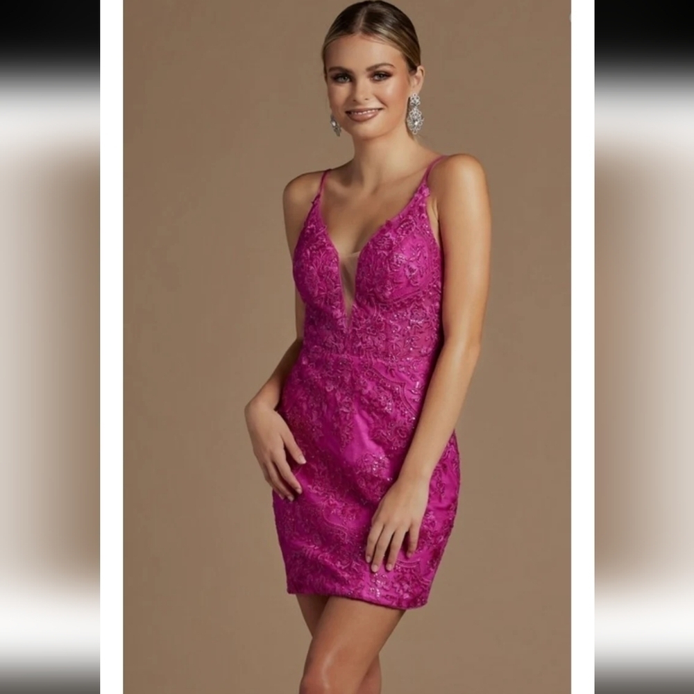 NWT Narianna Fuschia Sequined Semi-Formal Dress